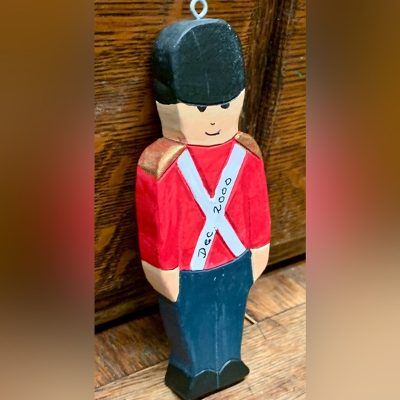 Y2K Vintage Artisan Hand Crafted Wooden Old Style Soldier Ornament - Picture 2 of 12